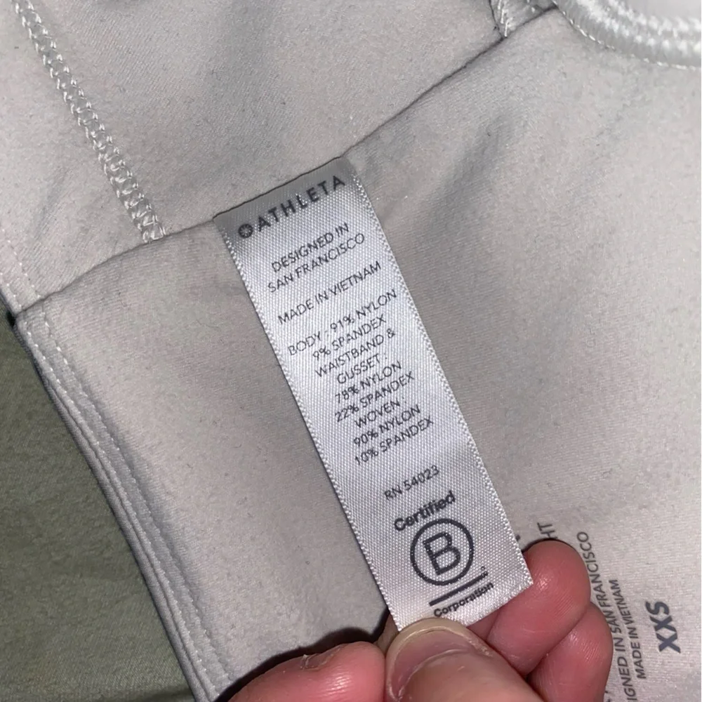 ATHLETA PEAK HYBRID FLEECE TIGHT WITH QUILTED PANELING SUPER SOFT ATHLETIC WEAR - Picture 10 of 14